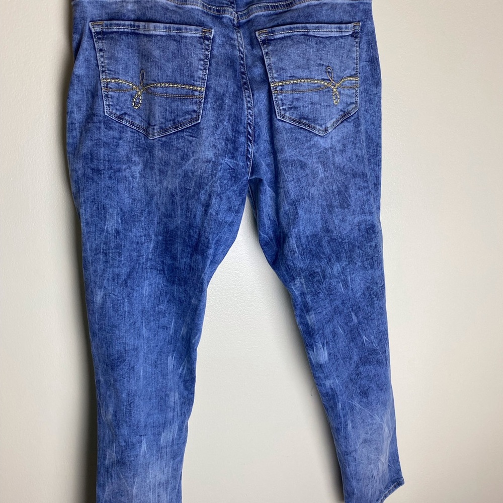 Denizen women Levi Skinny distressed stone wash jeans sz 11/w30. - Picture 3 of 8